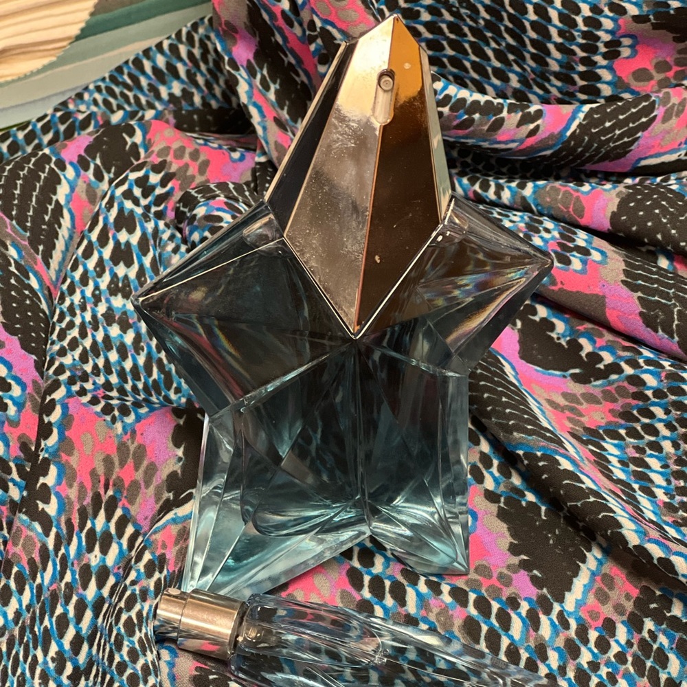 Mugler Angel EDT Spray. 3.4 oz (100 oz) plus small travel size bottle